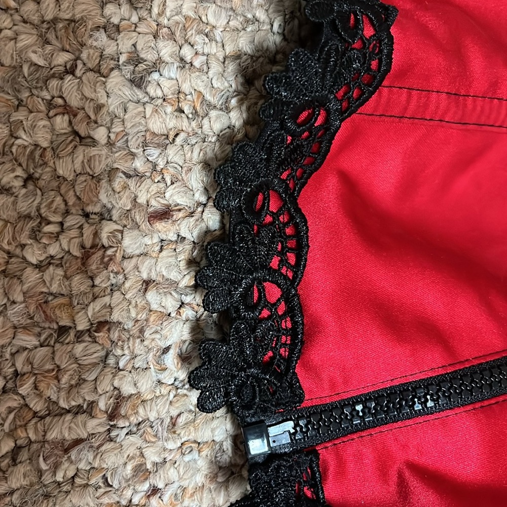 Corset - Picture 3 of 3